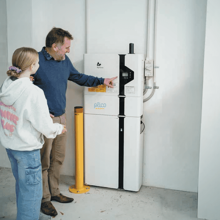 Blue Gradient battery rebate_Man with battery and girl
