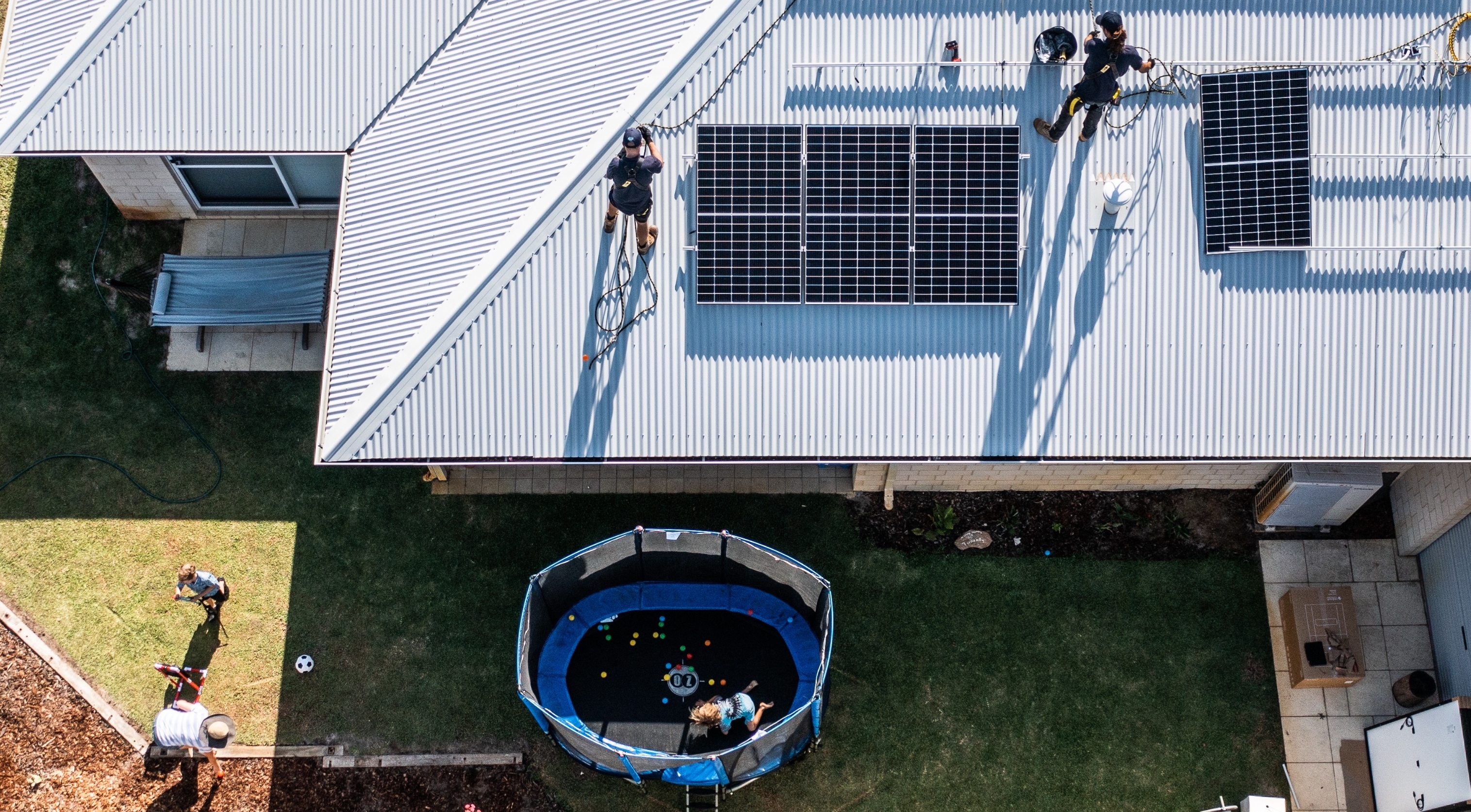 How Do Solar Batteries Work? Plico Energy